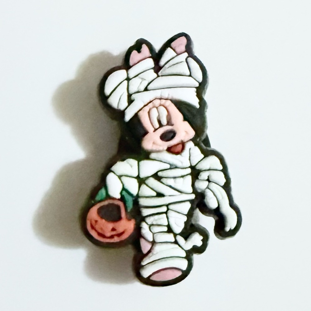 (10 for $16) Minnie Mouse Croc Charm Jibbit Shoe Charm Disney Croc Charms